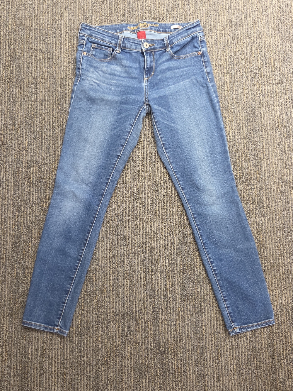 Arizona Jean Company Women’s Medium Blue Skinny Jeans